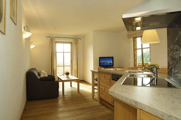 Ferienwohnung für 5 Personen, mit Balkon und Terrasse sowie Garten und Pool in Zell am See - 4