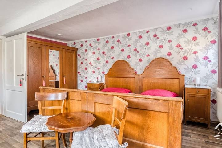 Großes Ferienhaus mit barrierefreiem Eg (5 Ferienhaussterne) in Stadtlauringen, Rhön-Bayern