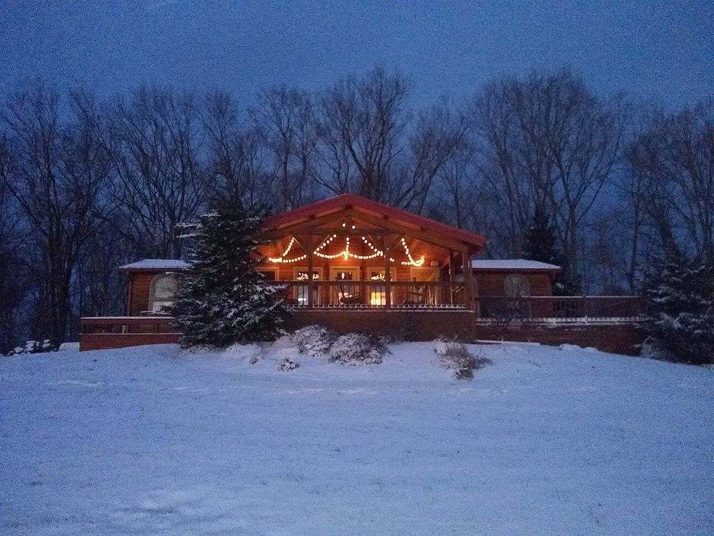 Kurzurlaub in der Southern Grace Cabin am Patoka Lake auf 5 Hektar * 5-Sterne-Super Clean * in Patoka Lake