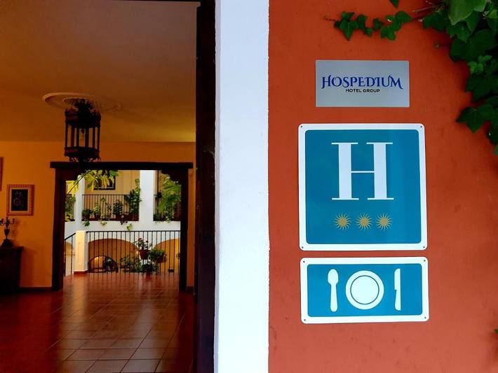 Hôtel pour 2 personnes, avec Terrasse ainsi que Jardin et Piscine à Bogarra - 2