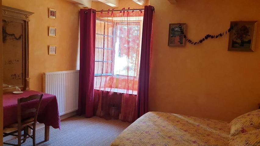 Chambre d’hôte pour 4 personnes, avec Terrasse ainsi que Jardin et Vue