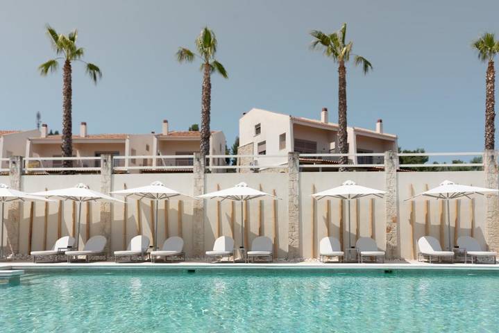 Ferienhaus für 5 Personen, mit Ausblick und Pool sowie Garten, mit Haustier