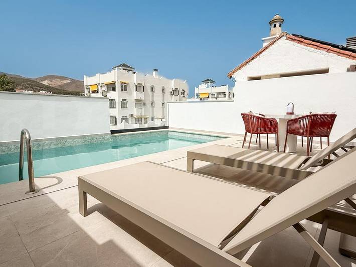 Chalet para 6 personas, con terraza y piscina en Torremolinos