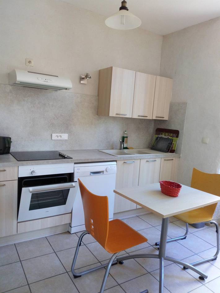 Gîte pour 5 personnes, avec terrasse, animaux acceptés à La Tour-sur-Orb - 2