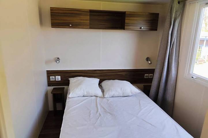 Location de vacances pour 8 personnes, avec piscine et jardin à Saint-Symphorien-le-Valois - 3