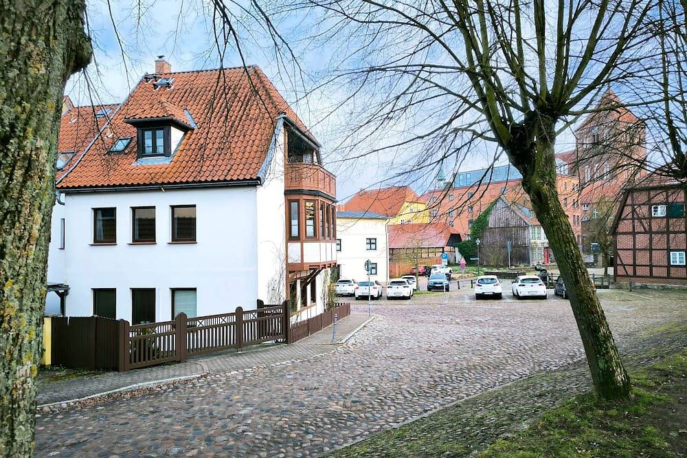 Vacation home at the mill pond in Teterow, Lagos de Mecklenburg