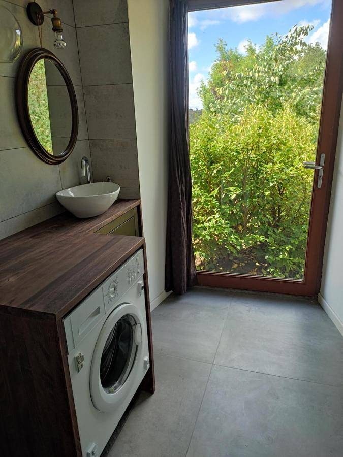 Five-Bedroom House in Bains-sur-Oust, Région de Redon