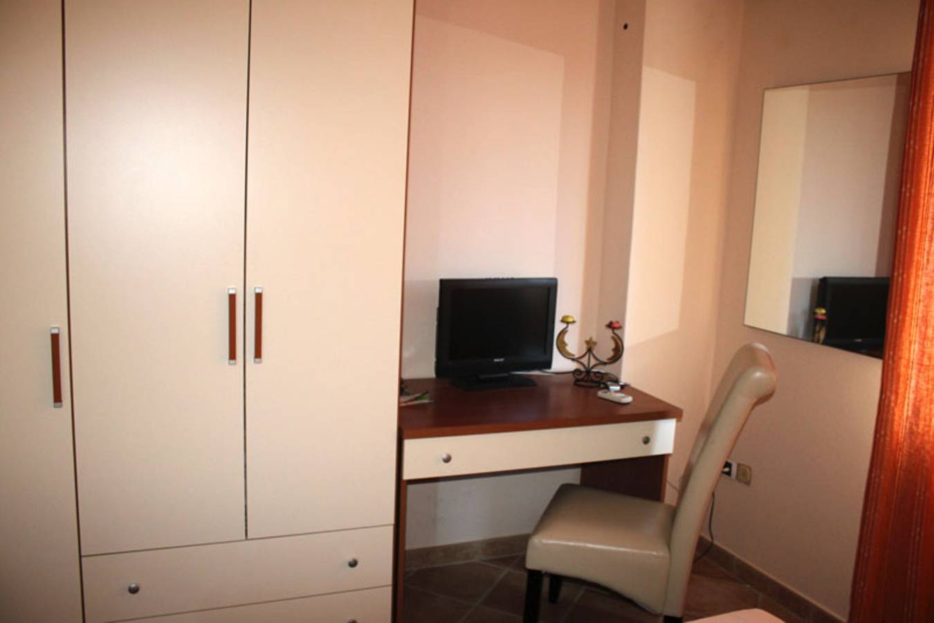 Zimmer 'Margherita' mit Wi-Fi und Klimaanlage in Bari Sardo, Ogliastra Provinz