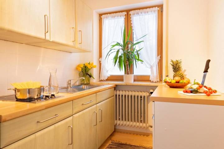 Ferienwohnung für 2 Personen, mit Ausblick und Garten sowie Pool und Sauna in Rubi - 4