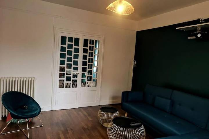 Location de vacances pour 6 personnes, avec Terrasse et Jardin à Jouy