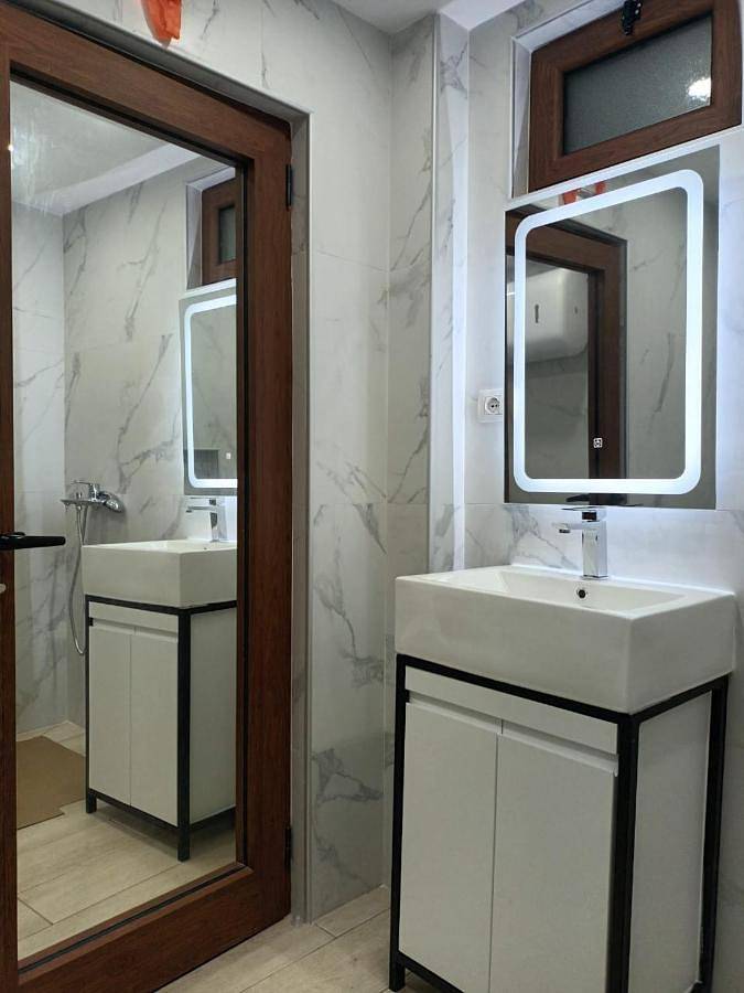 Maison d’hôte pour 3 personnes, avec jardin et vue dans Gjirokastër
