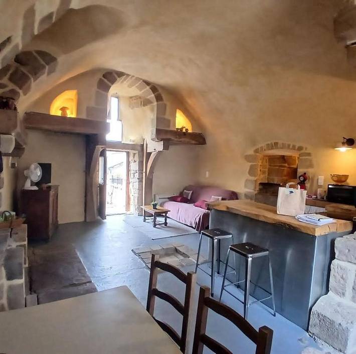Location de vacances pour 4 personnes, avec jardin ainsi que vue et balcon à Vézins-de-Lévézou