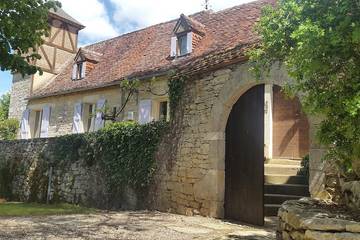 Gîte pour 12 personnes, avec jardin à Baladou