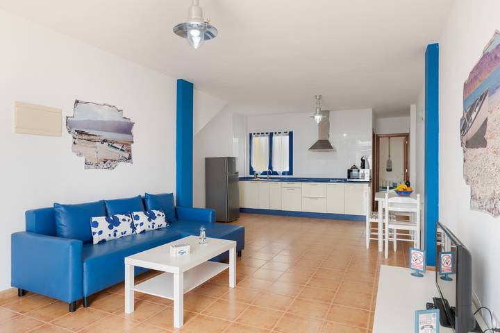 Ferienhaus 'Azul' mit Meerblick, privater Terrasse und Wlan in La Graciosa, Parque Natural Archipiélago Chinijo