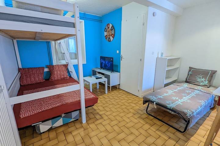 Gîte pour 3 personnes, avec balcon dans Lac de Saint-Cyr - 2