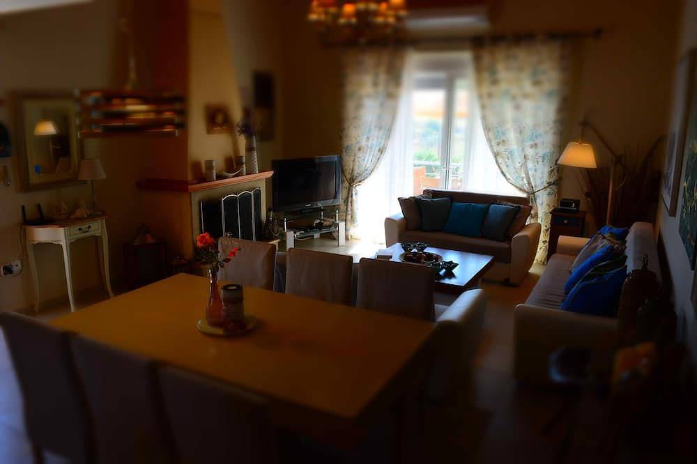 Moderne Villa, privater Pool, Garten, Grill, A / C, Wi-Fi, herrliche Aussicht, 5 'Meer in Asini, Argolis
