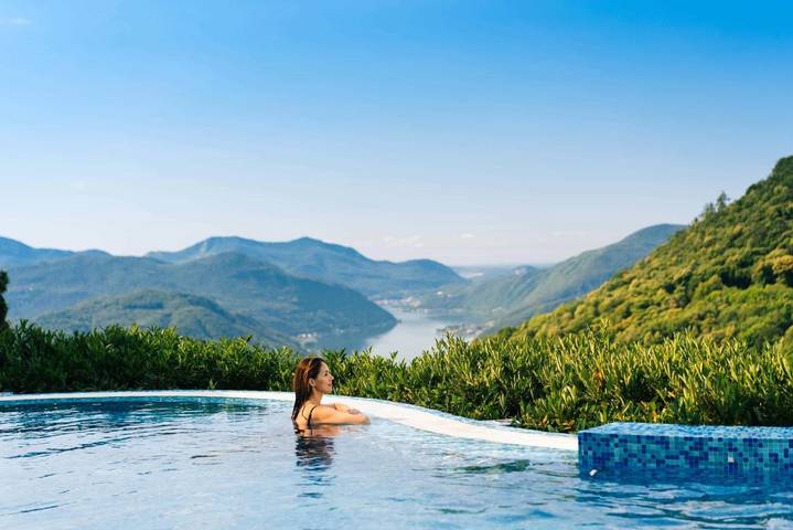 Hotel für 2 Personen, mit Whirlpool und Terrasse sowie Garten und Pool in Cademario