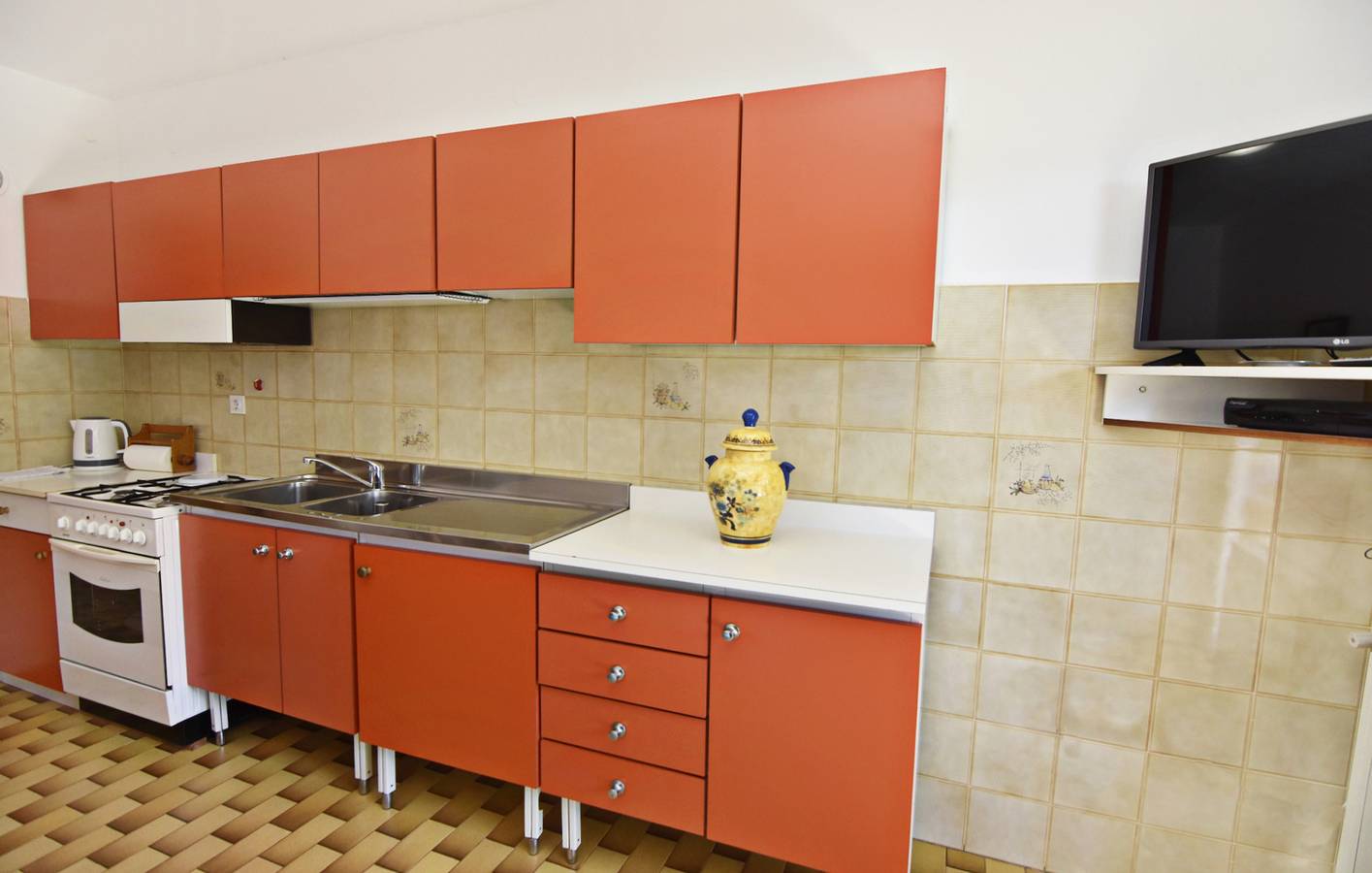 Cijeli apartman, Quiet retreat with terrace in Umag, Umaška regija