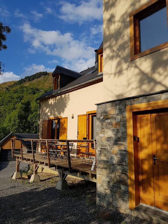 Chalet pour 12 personnes, avec jardin et terrasse dans les Hautes-Pyrénées - 2