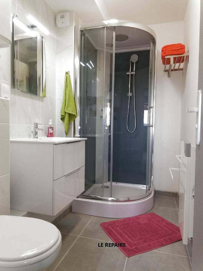 Gîte pour 2 personnes, avec vue à Cormaranche-en-Bugey - 4