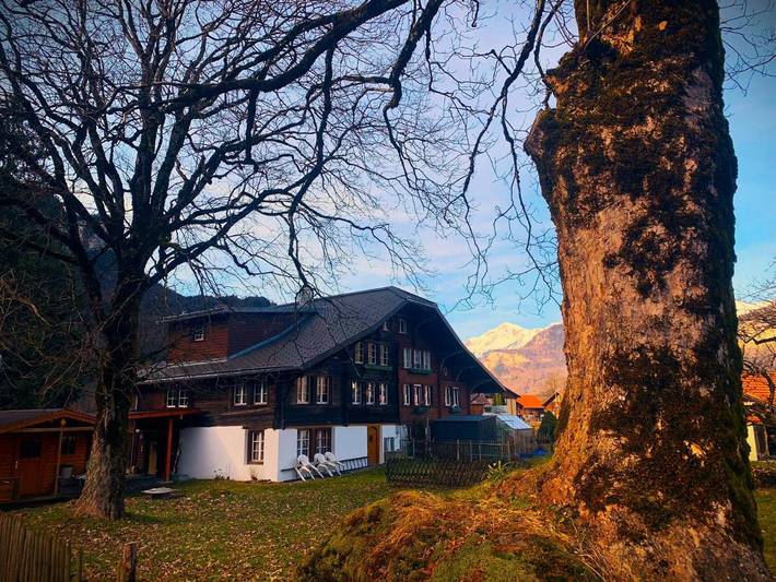 Ferienhaus für 8 Personen, mit Garten und Ausblick in Meiringen