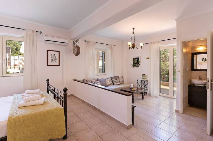 La Maison Artemis, Vie Rustique de Village avec Piscine in Asteri, Région de Réthymnon