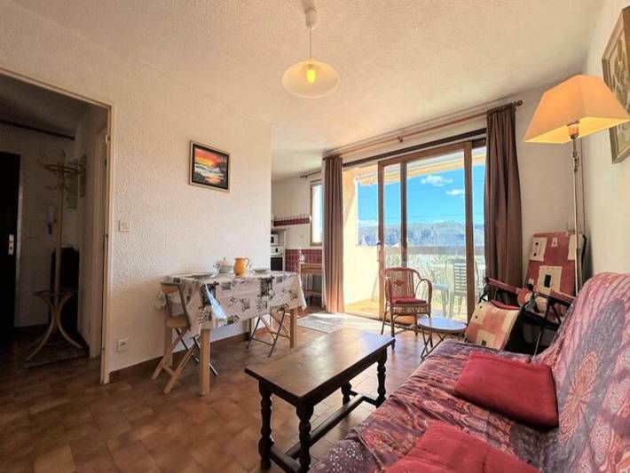 Gîte pour 2 personnes, avec terrasse, adapté aux familles à Gréoux-les-Bains - 4