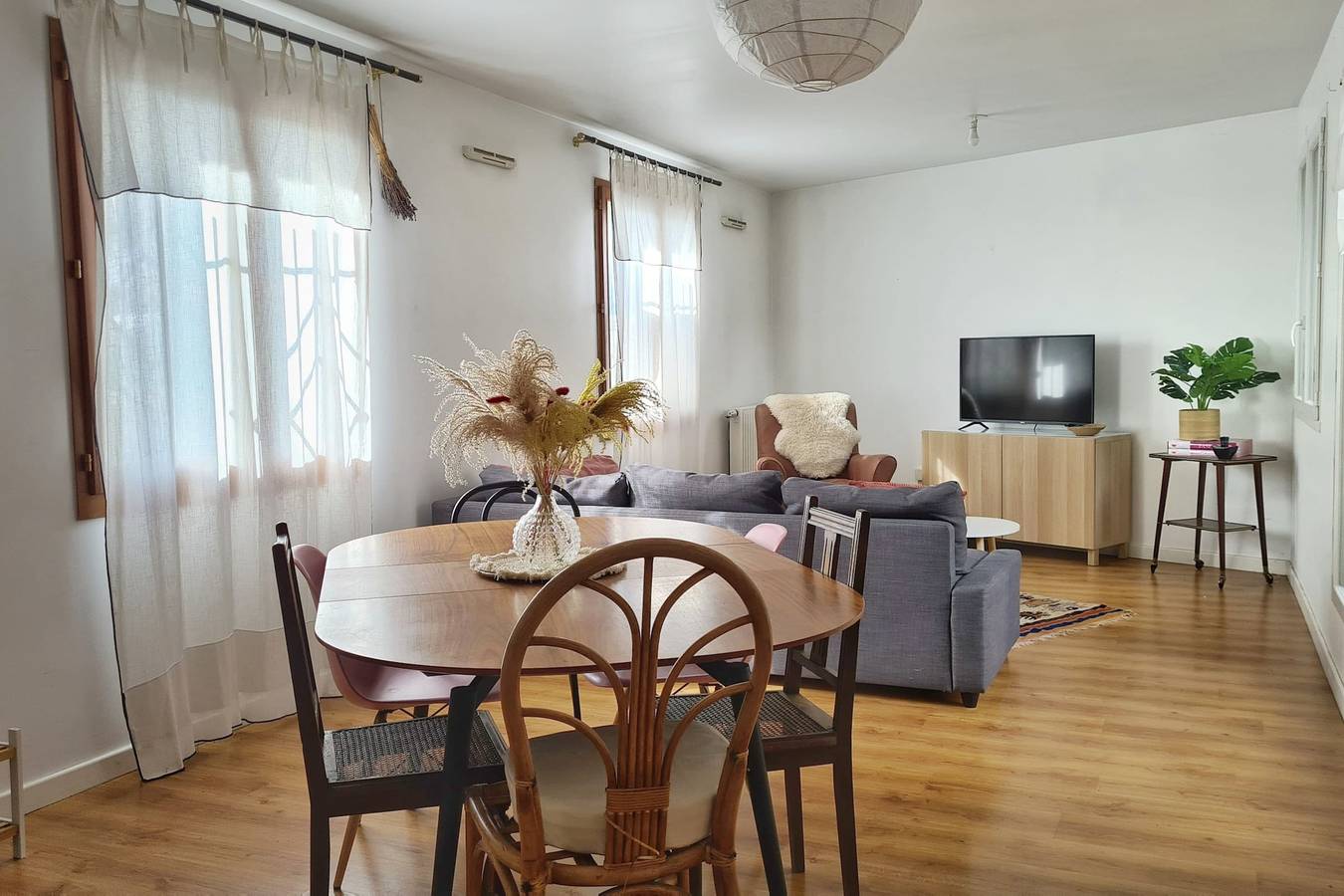 Apartamento entero, Beautiful apartment facing the Stade de France in Saint-Denis, Sena-Saint Denis