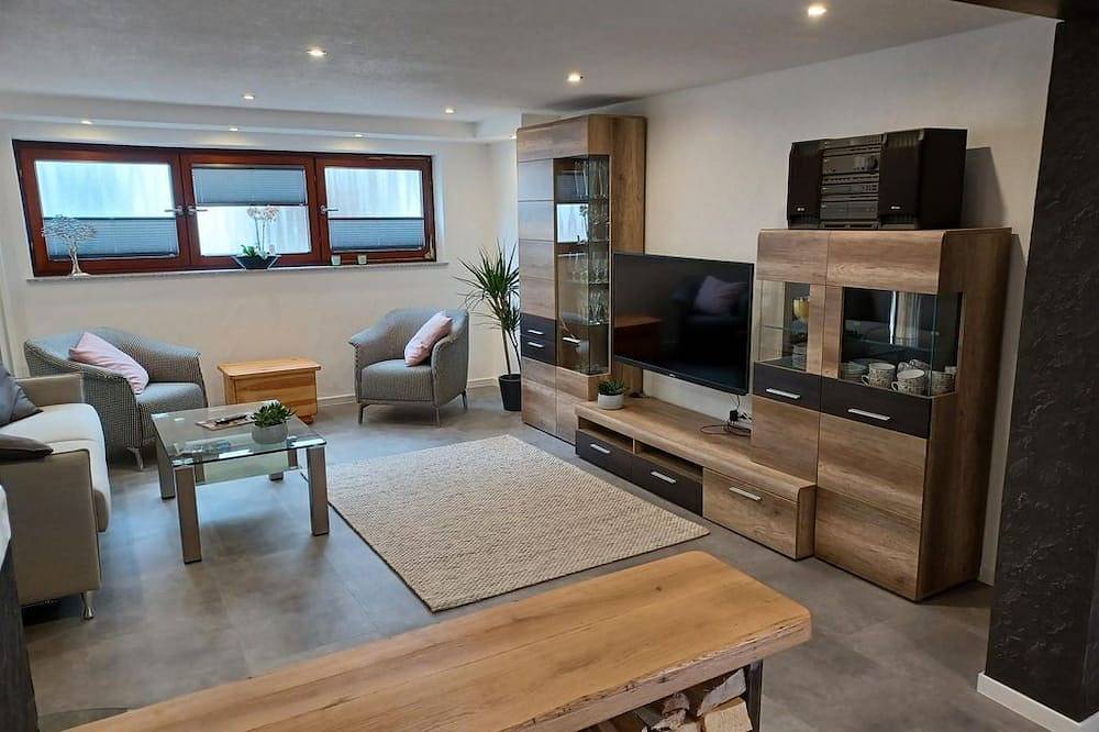 Ganze Wohnung, Ferienwohnung in der Grünheck - Appartement/Fewo, Dusche oder Bad, Wc, in Erlenbach bei Dahn, Landkreis Südwestpfalz
