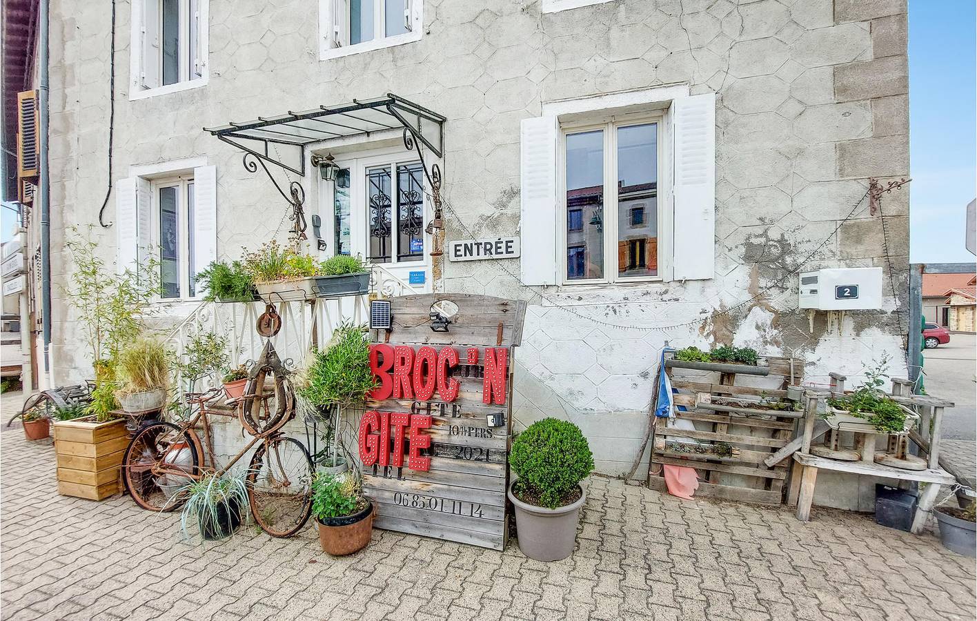 Amplio apartamento con bañera de hidromasaje en Lézigneux in Margerie-Chantagret, Montbrison