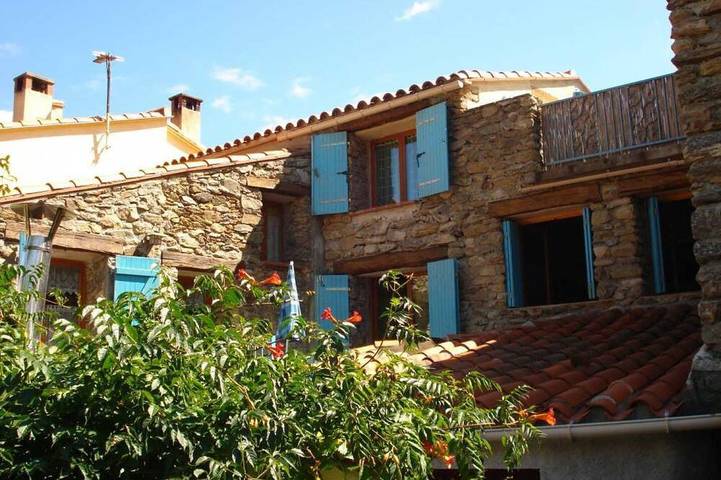 Location de vacances pour 6 personnes, avec jardin à Clara