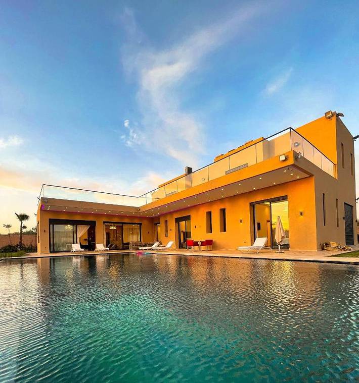 Maison d’hôte pour 10 personnes, avec piscine ainsi que jardin et vue au Maroc