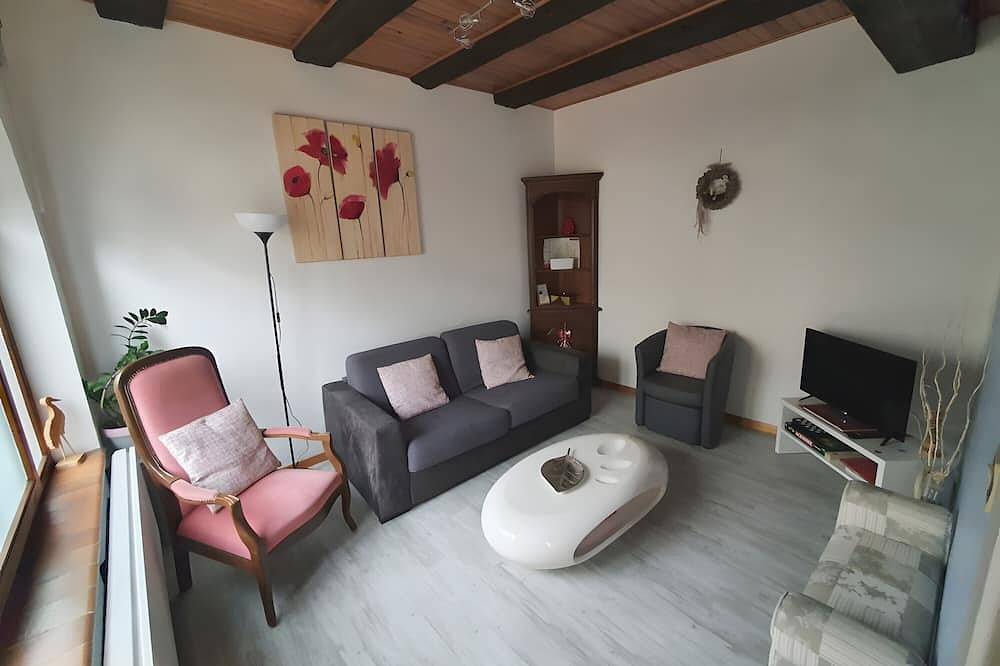 Entire apartment, Apartment \"Gîte Le Nain Rouge\" in Kaysersberg in Kaysersberg, Parc naturel régional des Ballons des Vosges