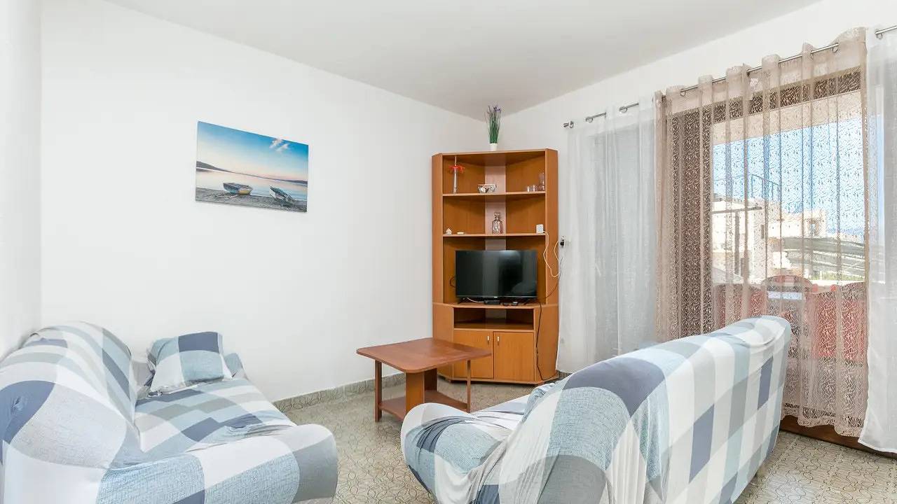 Cijeli apartman za odmor, Ferienwohnung für 4 Personen (42 m²) in Slatine in Slatine, Ciovo