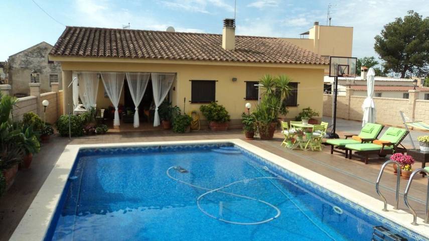 Chalet para 8 personas, con Balcón y Terraza además de Jardín y Piscina en Delta del Ebro - 4