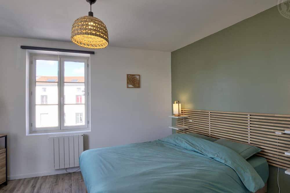 Appartement entier, Appartement Authentique et Confortable avec Wifi, Parking Gratuit et Cuisine Équipée à Saint-Galmier in Saint-Galmier, Montbrison