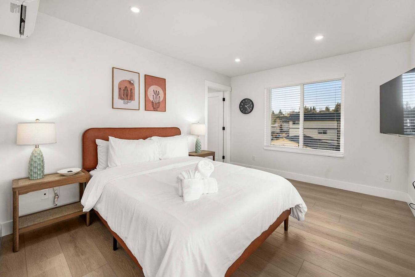 Brand New 3Br Townhome | Near Light Rail & Airport in Seattle, Lake Washington