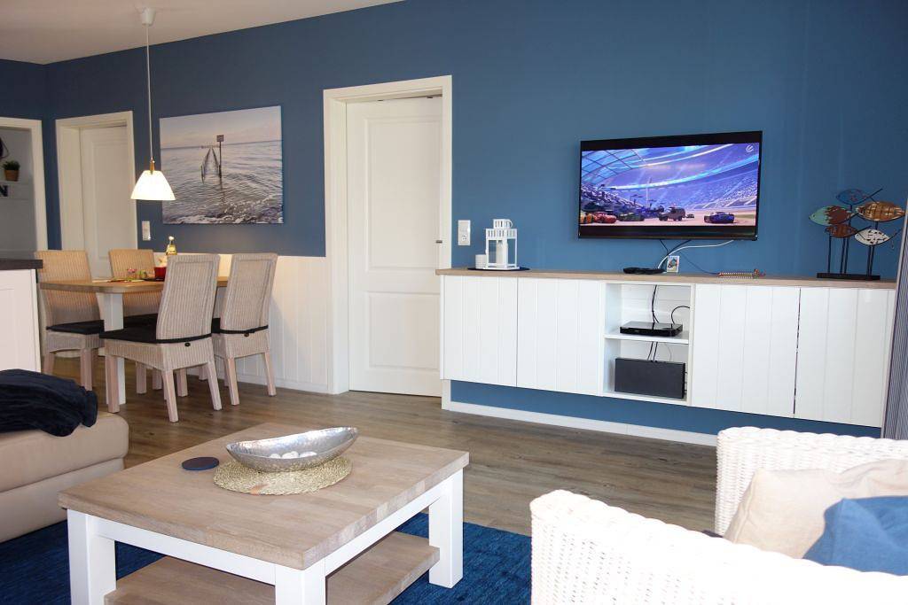 Ganze Wohnung, Liebevoll eingerichtete Ferienwohnung im Eg mit Terrasse und Gartenanteil in Wyk auf Föhr (Stadt), Wyk auf Föhr