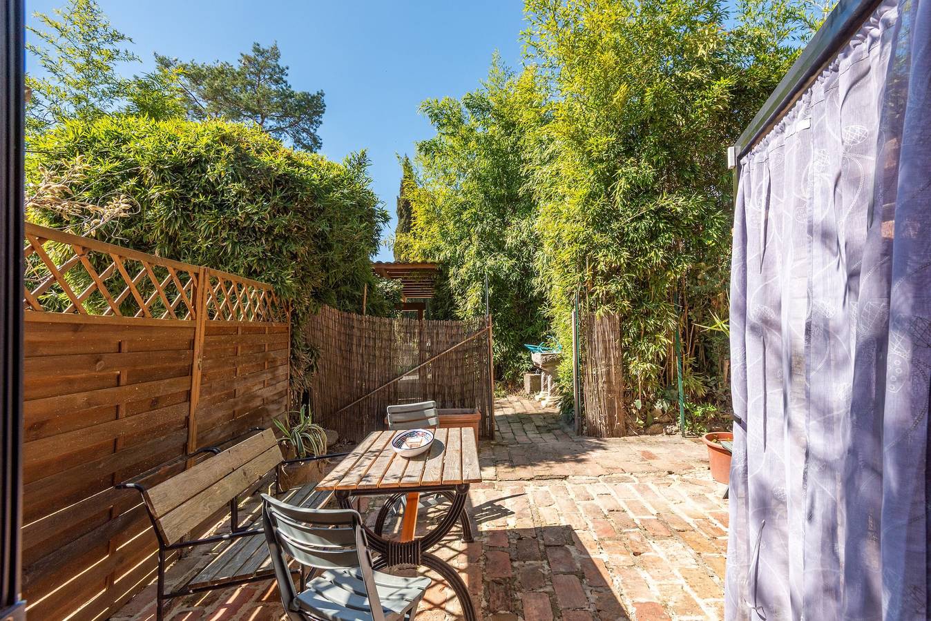 Camera 'Salice - Antiche Dimore Di Vescovado' con piscina e giardino condivisi in Murlo, Siena e dintorni