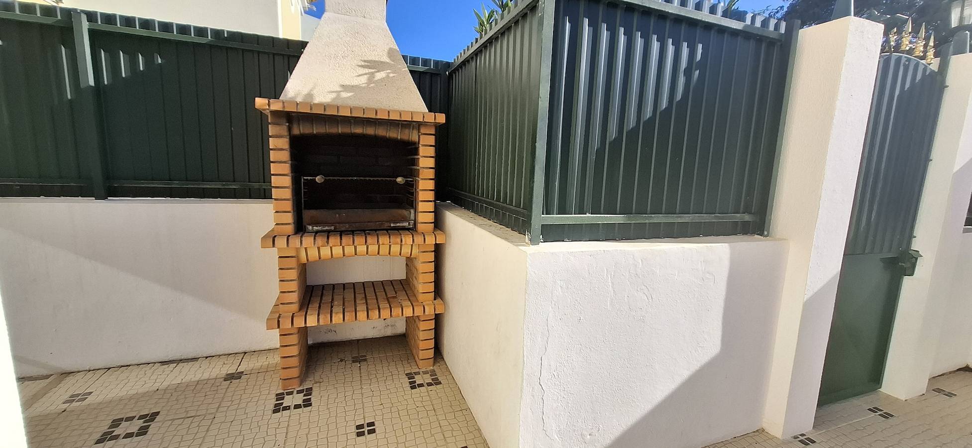 Ganze Wohnung, T2 Estrela Mar terraço, Bbq e Wifi, a 500m praia in Albufeira, Faro Distrikt