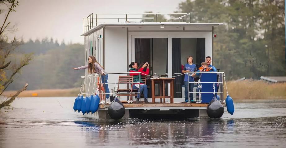 Ganze Ferienwohnung, Houseboats in Zehdenick Marina in Mildenberg, Zehdenick