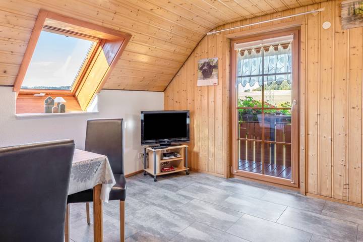 Ganze Wohnung, Apartment Waldblick auf dem Bauernhof mit Terrasse, Grillplatz, Spielplatz und Blick ins Grüne in St. Georgen im Schwarzwald, Mittlerer Schwarzwald