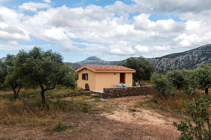Agriturismo per 2 persone, con Balcone e Terrazza nonché Giardino e Panorama a Dorgali