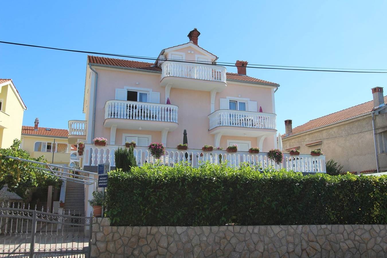 Ganze Wohnung, Günstliche Ferienwohnung Marijan 6 mit Meerblick in Malinska in Malinska-Dubašnica, Krk