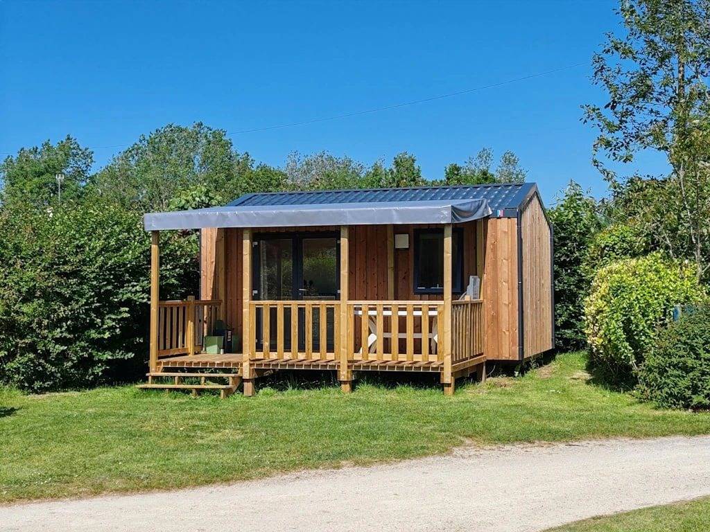 Zecamping 3 étoiles pataugeoire fitness sauna locatif Tv 20m2 2 pers in Pouldreuzic, Côte de Cornouaille