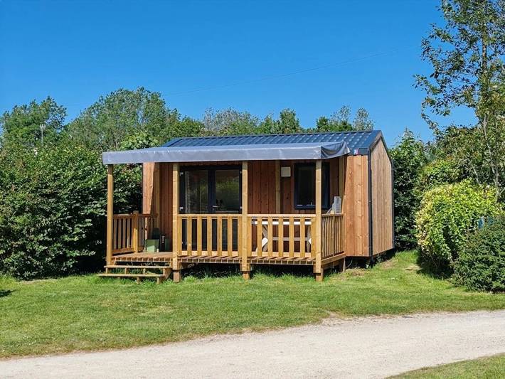 Mobil home pour 2 personnes, avec bassin pour enfant et sauna, animaux acceptés à Pouldreuzic