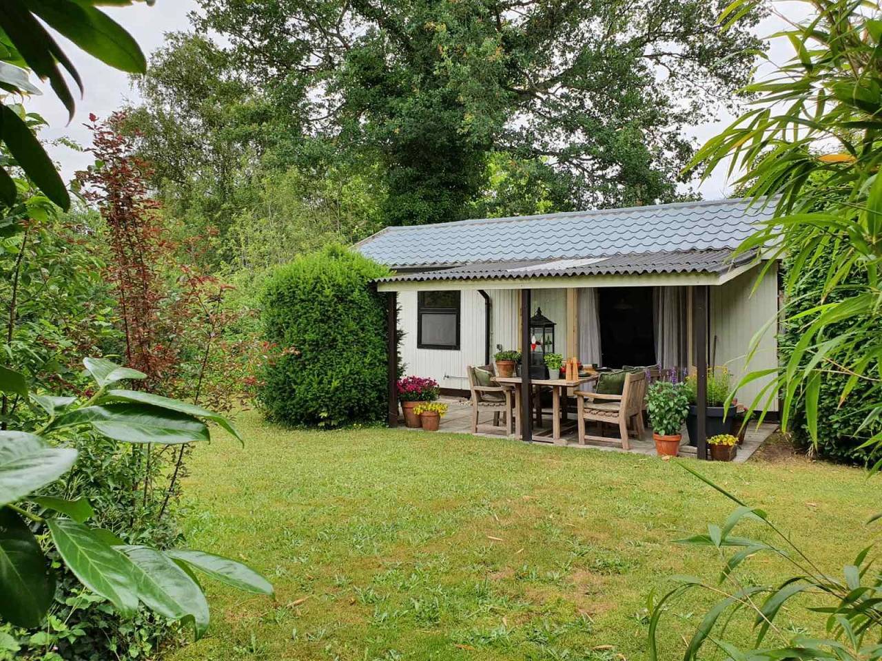 Gemütliches 2-Personen-Chalet mit Garten im Ferienpark Wighenerhorst in Gelderland in Wijchen, Betuwe