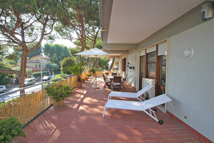Apartamento entero, Appartamento dei Ronchi in Massa (desambiguación), Costa de la Maremma