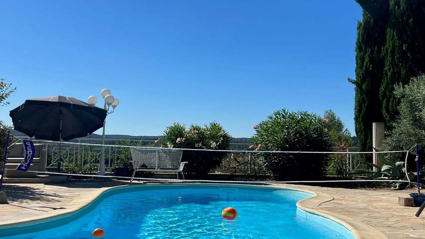 Ferienhaus für 6 Personen, mit Pool und Garten sowie Balkon - 1