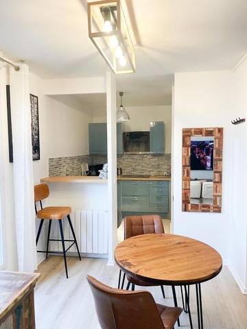 Gîte pour 2 personnes, avec terrasse à Conflans-Sainte-Honorine